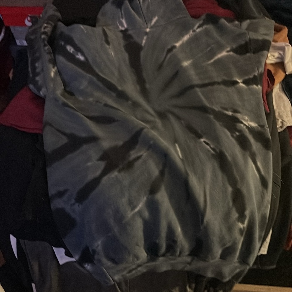 Above millions brand tie dye hoodie - Picture 2 of 2